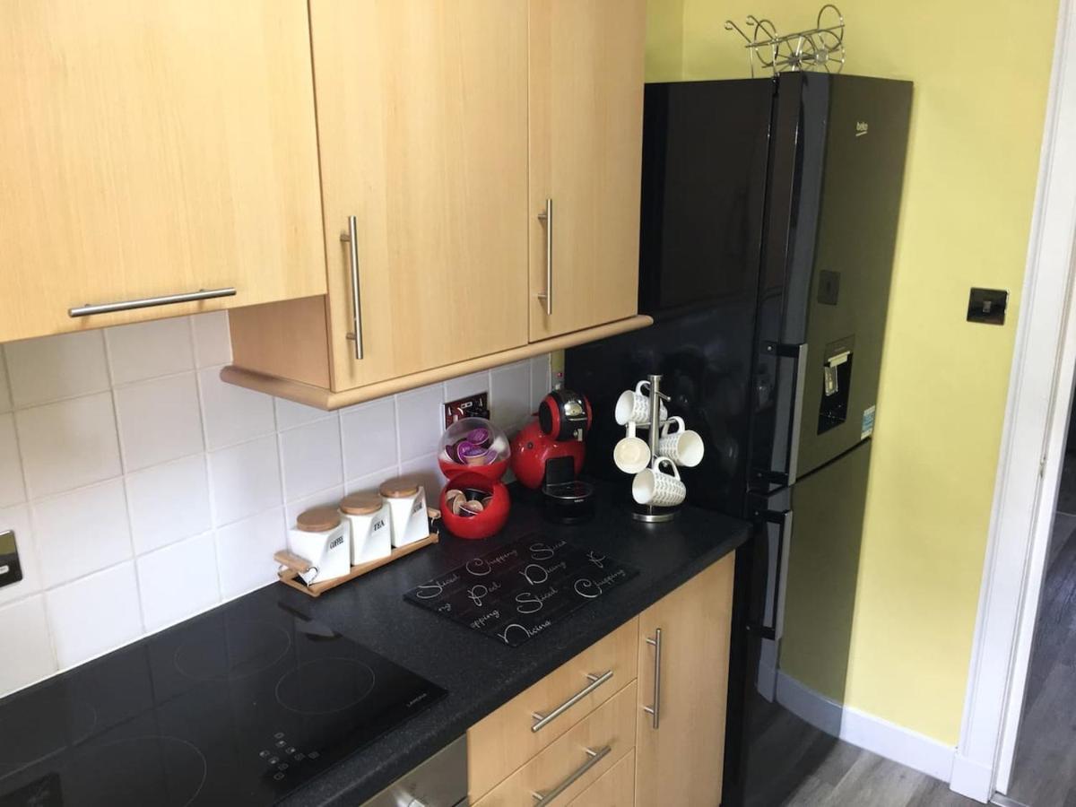 Lovely 2- Bed Apartment In Hawick Ngoại thất bức ảnh